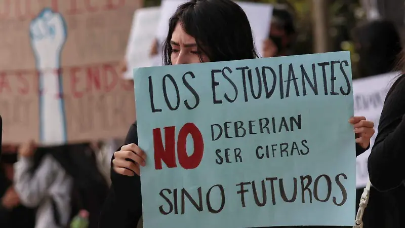 Estudiantes de la UV inician paro activo